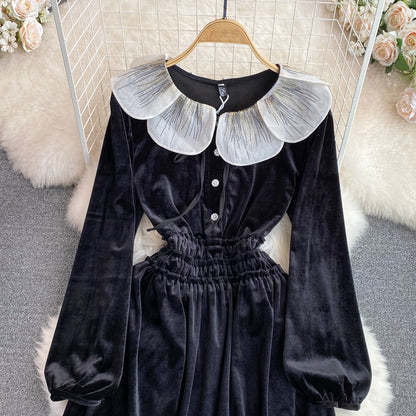 Schwarzes A-Linien-Kleid aus Samt mit langen Ärmeln, Schwarzes Modekleid P288