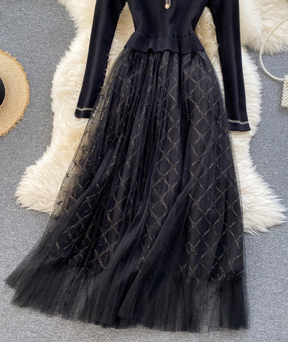 Élégante Robe Tricotée avec Épissures en Tulle P319