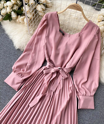Einfaches A-Linien-Kleid mit langen Ärmeln P294