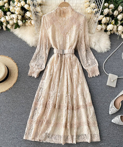 Elegantes O-Ausschnitt Spitzenkleid mit langen Ärmeln P316