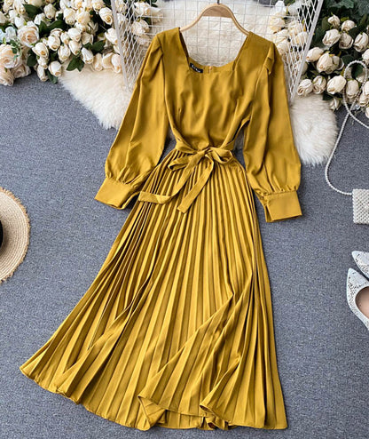 Einfaches A-Linien-Kleid mit langen Ärmeln P294