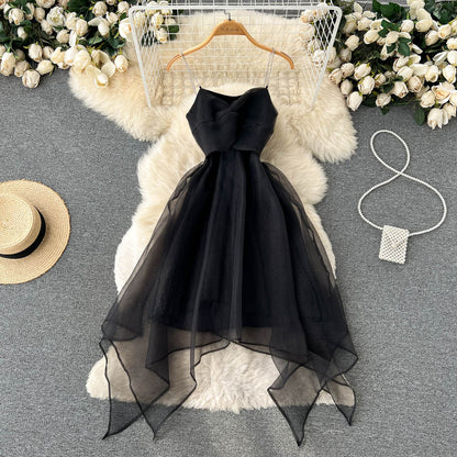 Robe courte sexy à fines bretelles pour femme P204