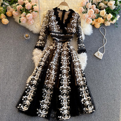 Niedliches besticktes Blumenkleid Damenkleid P113