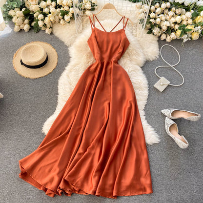 Einfaches, rückenfreies, kurzes Sommerkleid für Damen P121