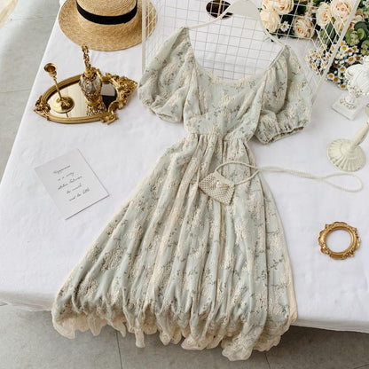 Niedliches Spitzenkleid Damenkleid P107