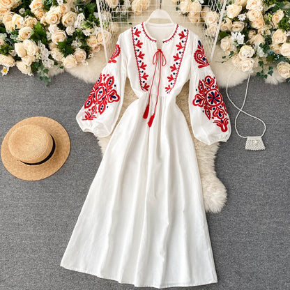 Boho-Kleid mit Stickerei, Rundhals und Ballonärmeln für Damen P083