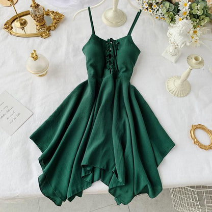 Robe courte sexy pour femme avec fines bretelles et motif irrégulier P133