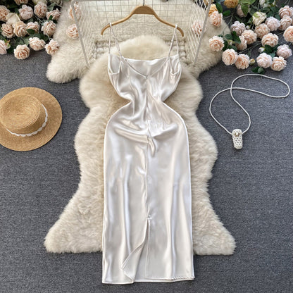 Robe longue fendue en satin de soie à fines bretelles sexy pour femme P146