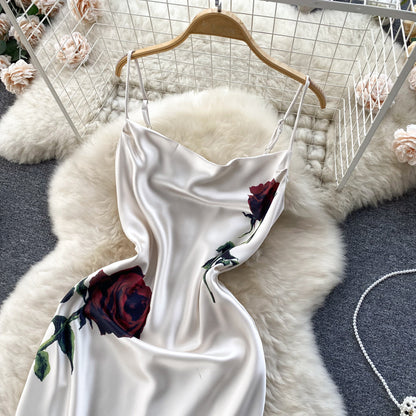 Robe longue fendue en satin de soie à fines bretelles sexy pour femme P146