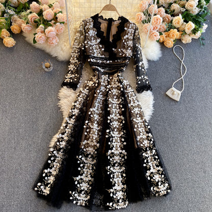 Niedliches besticktes Blumenkleid Damenkleid P113