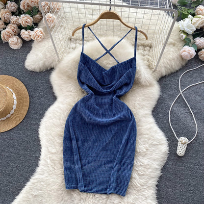 Figurbetontes rückenfreies Sommerkleid für Damen (P222)