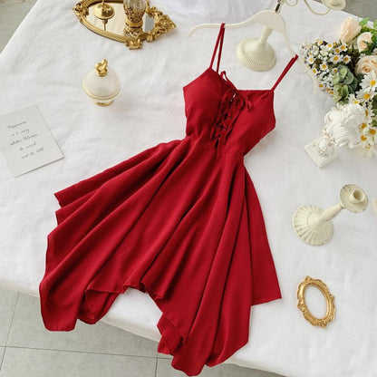 Robe courte sexy pour femme avec fines bretelles et motif irrégulier P133