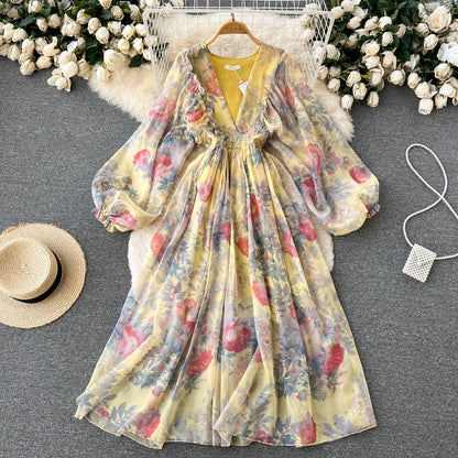 Süßes Damenkleid mit A-Linie, langen Ärmeln und Blumenmuster P099