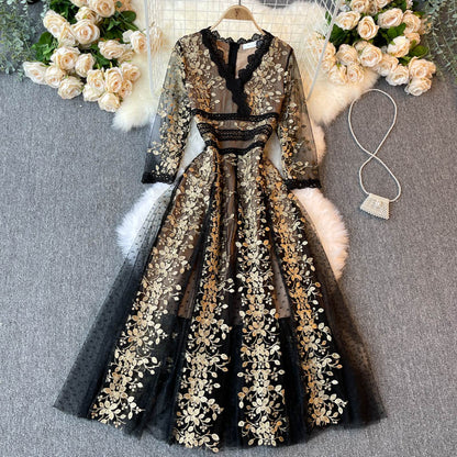 Niedliches besticktes Blumenkleid Damenkleid P113