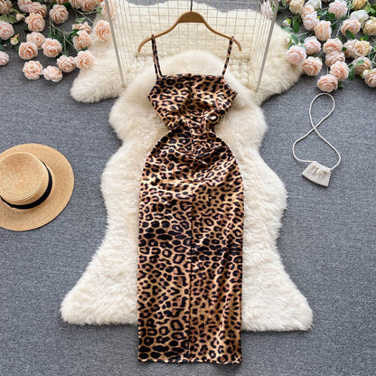Robe d'été moulante pour femme à fines bretelles sexy P135