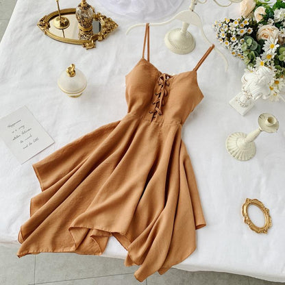Robe courte sexy pour femme avec fines bretelles et motif irrégulier P133