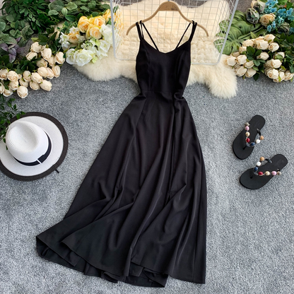 einfaches, rückenfreies, kurzes Sommerkleid für Damen P199