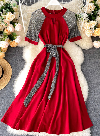 Robe trapèze unique à col rond avec épissure et manches courtes, robe tendance 048