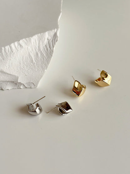 Boucles d'oreilles origami géométriques tridimensionnelles au design simple et unique, boucles d'oreilles de tempérament, boucles d'oreilles haut de gamme, aiguilles en argent e013