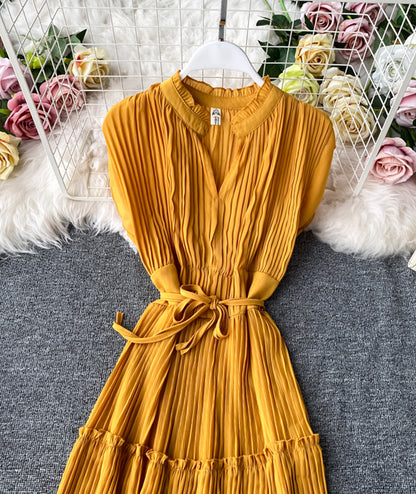 Einfaches ärmelloses V-Ausschnitt-Kleid 051